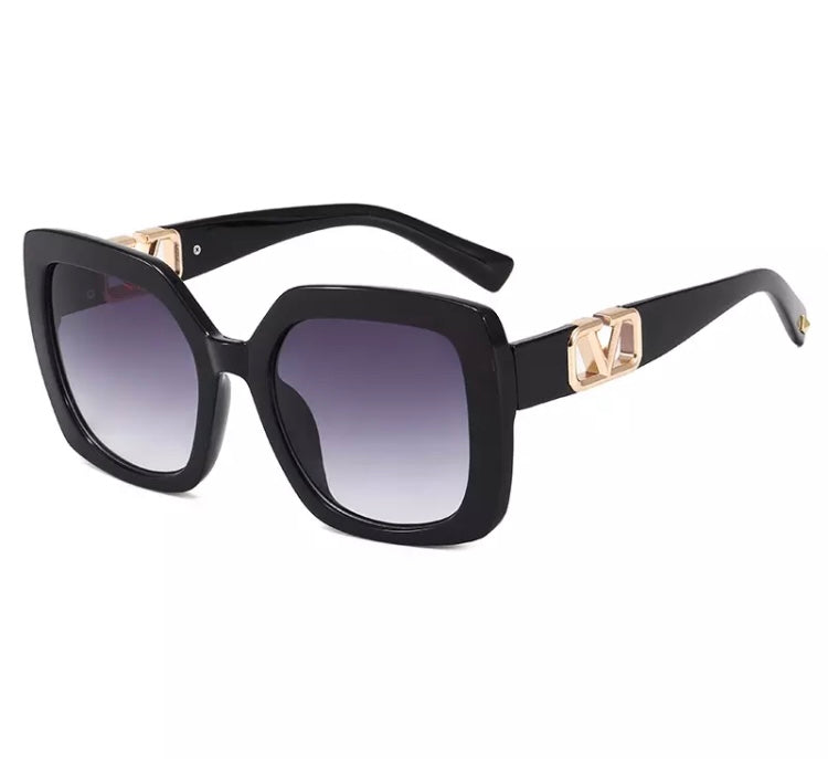 "V' Luxury Oversized Women's Sunglasses