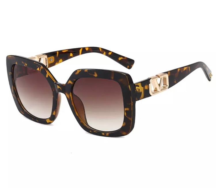 "V' Luxury Oversized Women's Sunglasses